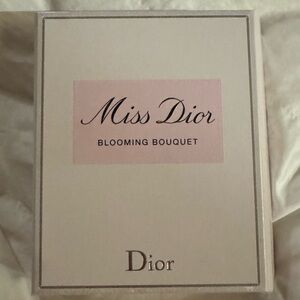 Dior Miss Dior Blooming Bouquet- Mini Travel set-